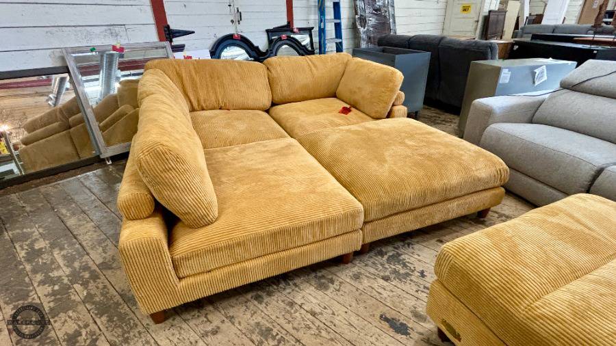 Wade Logan Barbarette Sectional - Thumbnail 3